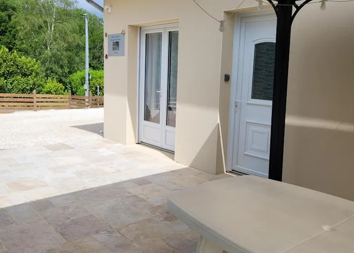 De La Terriere En Dordogne-perigord *